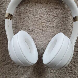 New, never used Beats Solo 4 Bluetooth Wireless On-Ear Headphones.